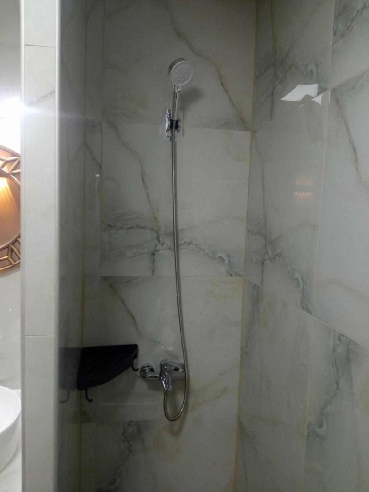 Polit Luxury Aprt 2 Bedrooms Tesalonika Bagian luar foto