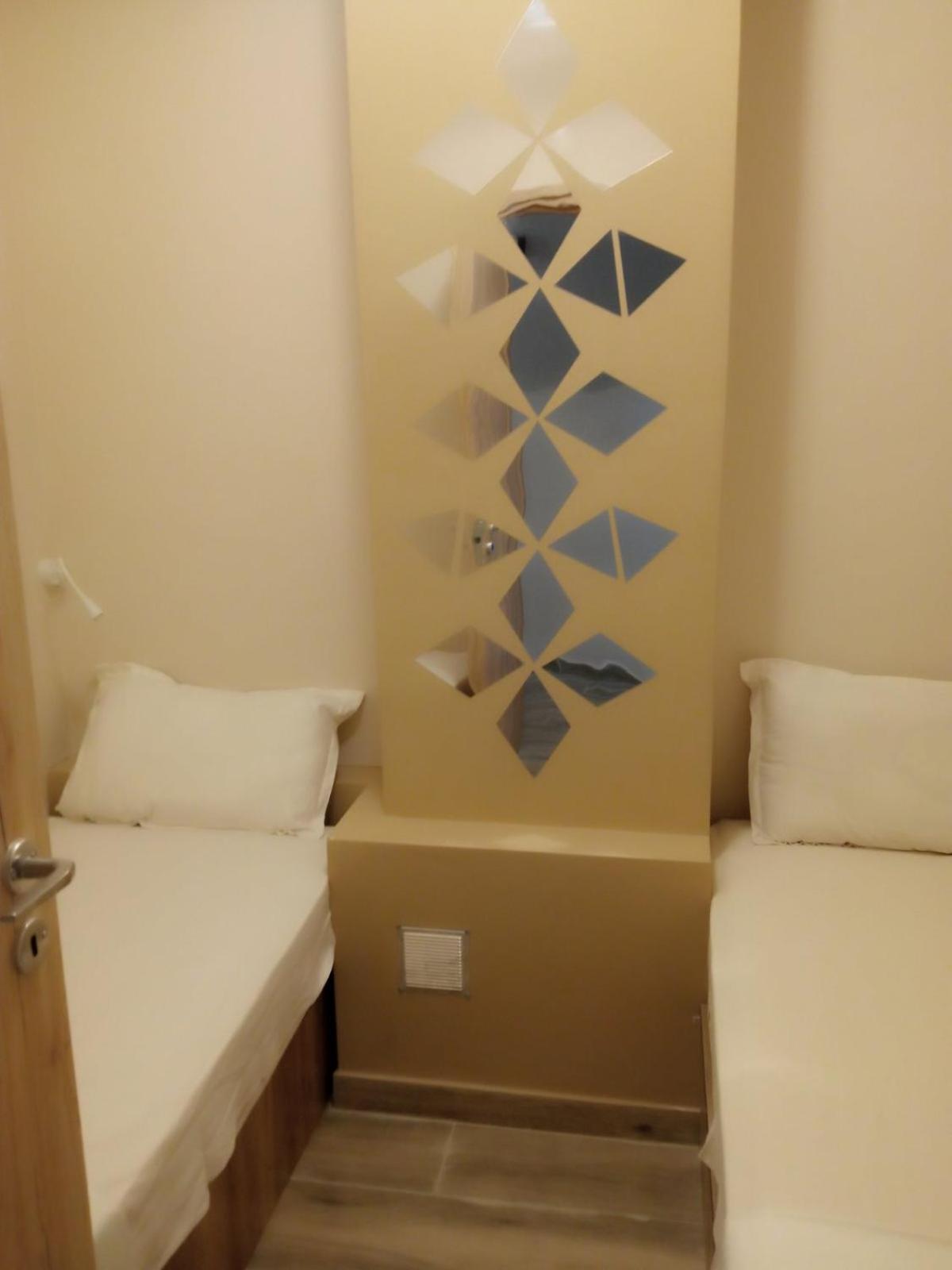 Polit Luxury Aprt 2 Bedrooms Tesalonika Bagian luar foto