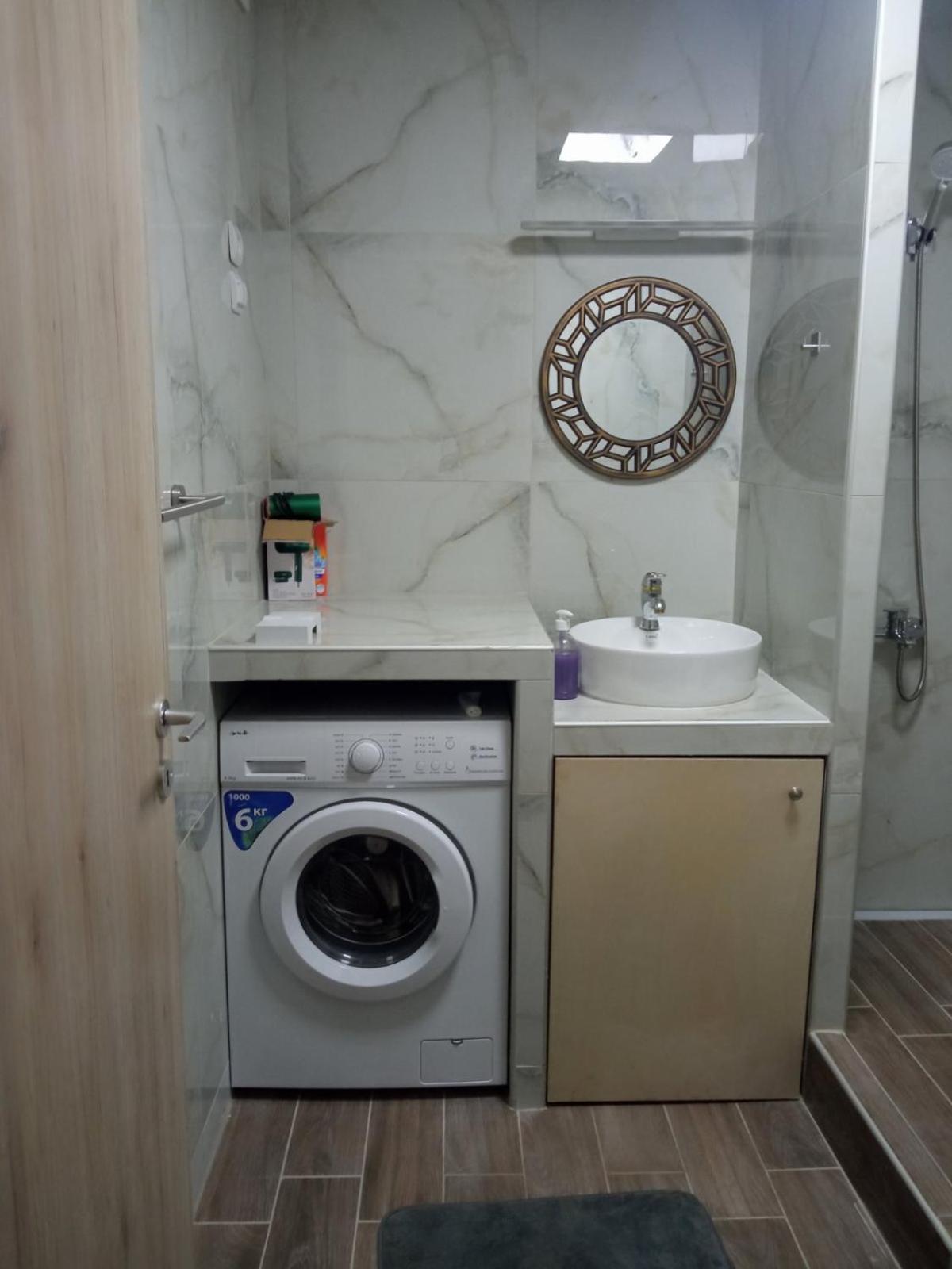 Polit Luxury Aprt 2 Bedrooms Tesalonika Bagian luar foto